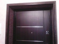 Как поставить угольник наличник на проем двери